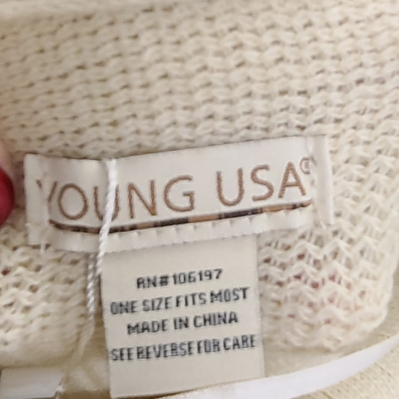 New with Tags Young USA Cream Cowel Neck Fringed Poncho One Size - Picture 5 of 9